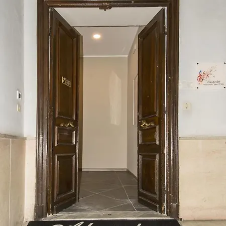 Hotel apartamentowy Alexander Suites &