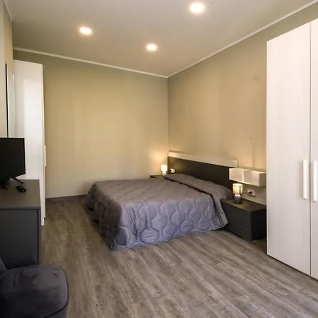 Hotel apartamentowy Alexander Suites &